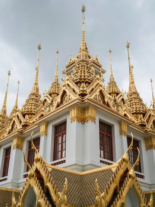Grand Palace & Temples Walk